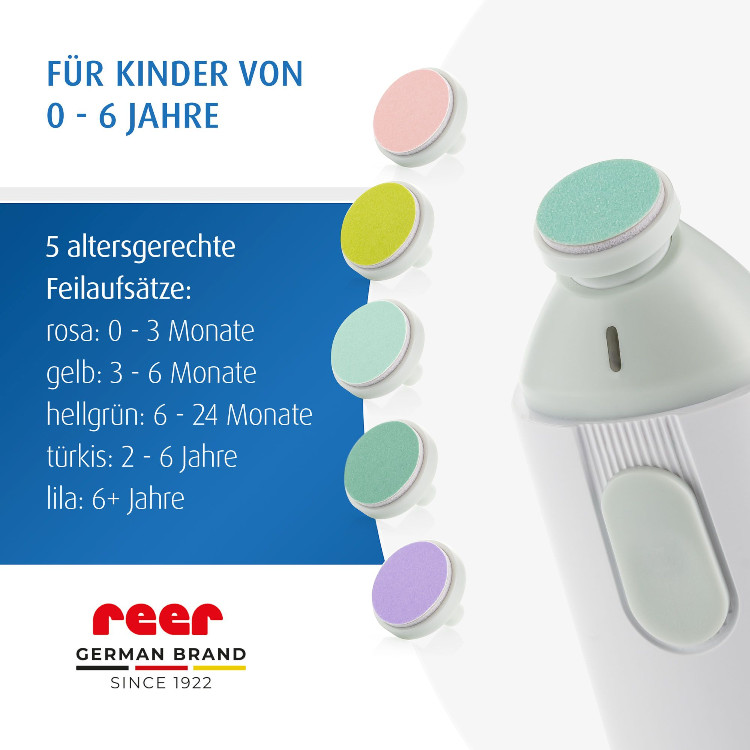 BabyCare elektrische Nagelfeile in Weiss mit mehreren farbigen Feilaufsaetzen und praktischer Aufbewahrungsbox zur sanften Nagelpflege fuer Babys und Kleinkinder extra leiser Betrieb zwei Geschwindigkeitsstufen geeignet zum sicheren Kuerven von empfindlichen Babynaegeln ohne Verletzungsrisiko erhaeltlich beim Babyladen Erlangen im Fachgeschaeft und im Onlineshop unter https://www.babyladen-erlangen.de/babycare-elektrische-nagelfeile